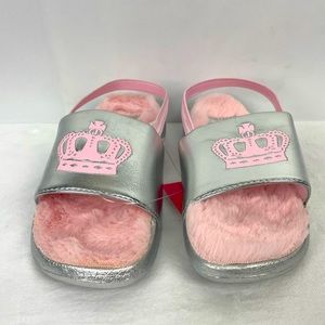 Juicy Couture Silver/Pink Sandals Girls 10